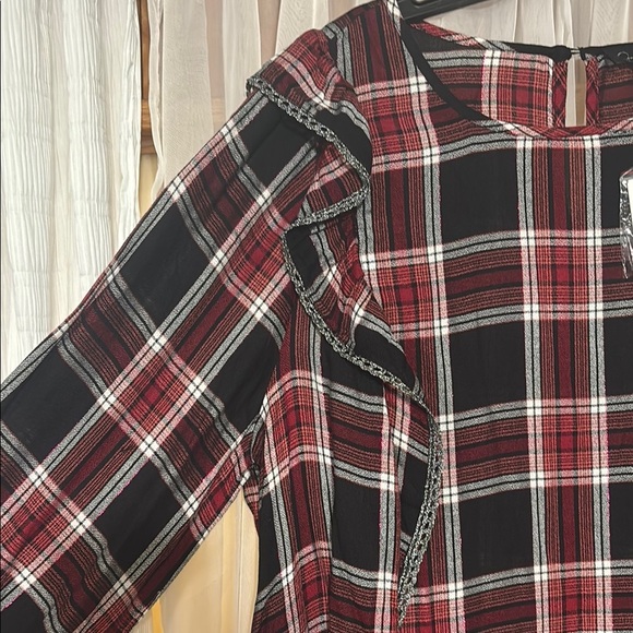PLUS SIZE Jessica Simpson Plaid Ruffle Sleeve Top - Red and Black - Picture 4 of 5